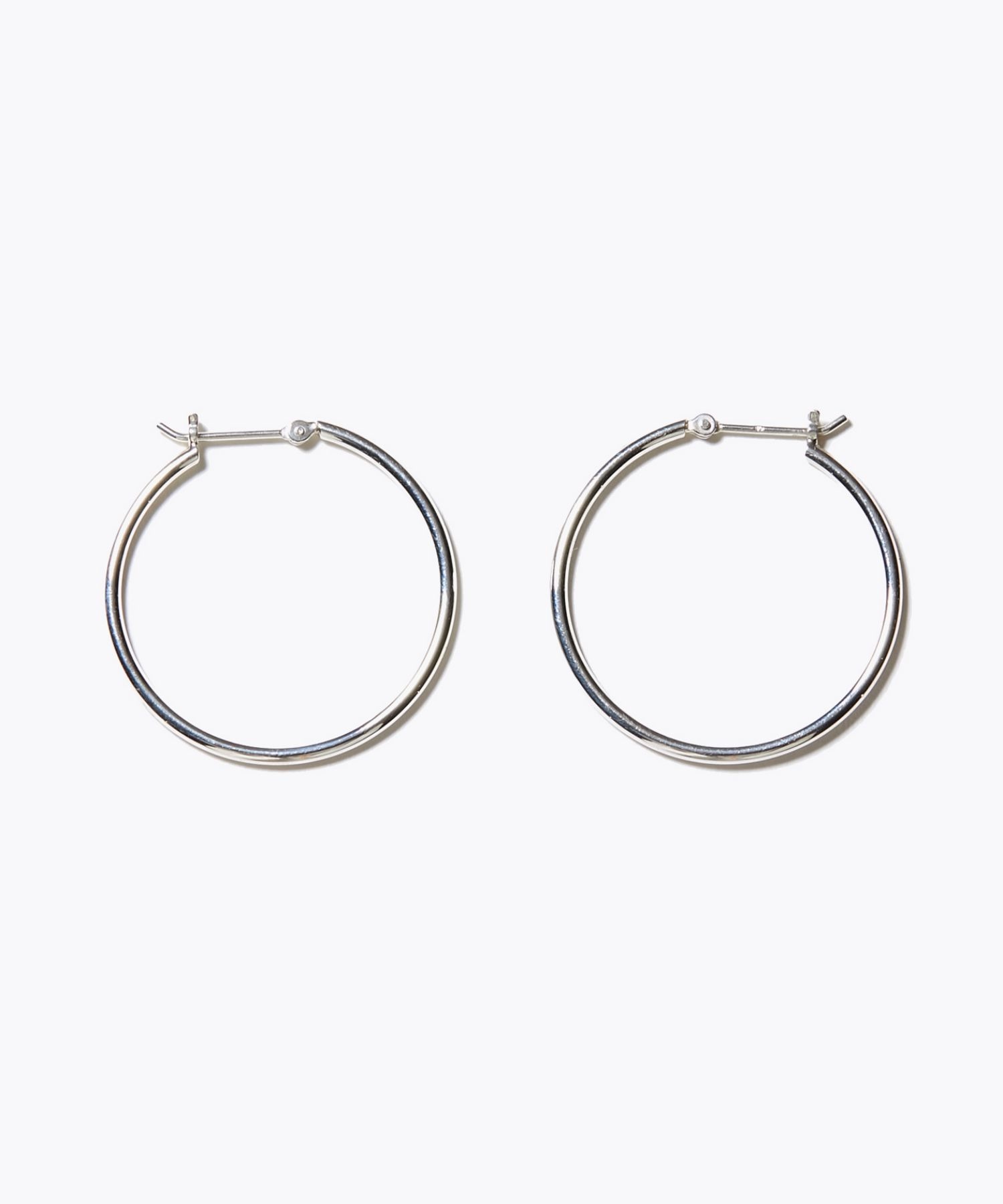 [bone] organic thin middle silver hoop pierced earring
